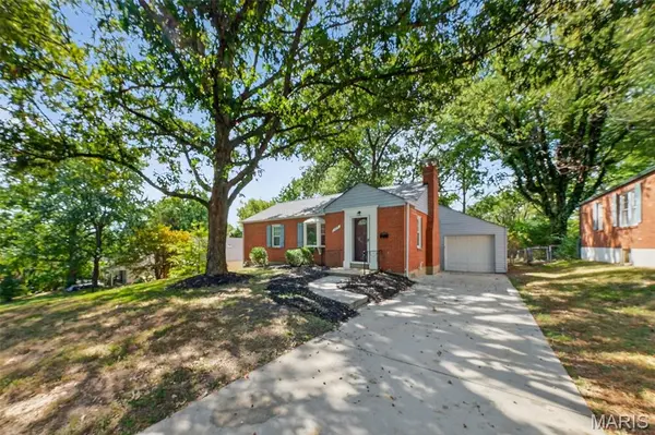 429 N Clay AVE, Ferguson, MO 63135