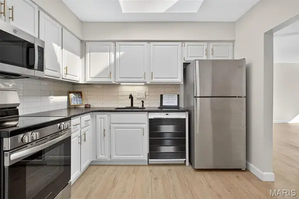 4355 Maryland AVE #404, St Louis, MO 63108