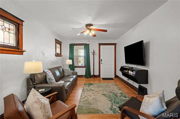 6454 Wade AVE, St Louis, MO 63139
