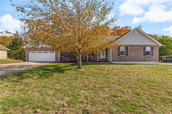420 Willow Creek DR, Farmington, MO 63640