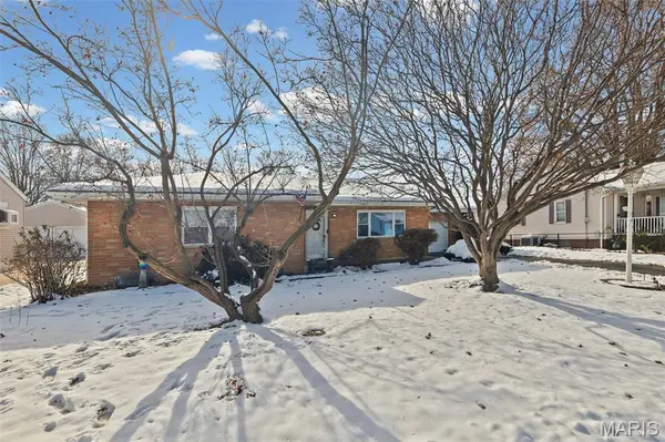 214 W 4th ST, Hartford, IL 62048