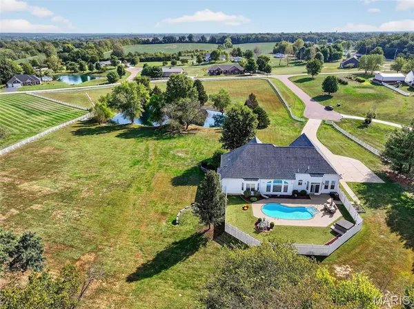 25 Southfield CT, Moscow Mills, MO 63362