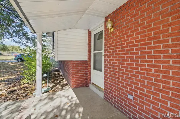 3708 Gail DR, Imperial, MO 63052