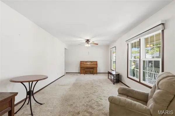 215 Birchleaf DR, St Peters, MO 63376