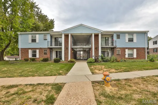 1405 Durango LN #3,  Fenton,  MO 63026