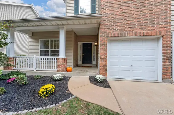 1009 Cambridge Way DR, Chesterfield, MO 63017
