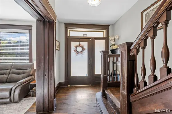 4139 Russell BLVD, St Louis, MO 63110