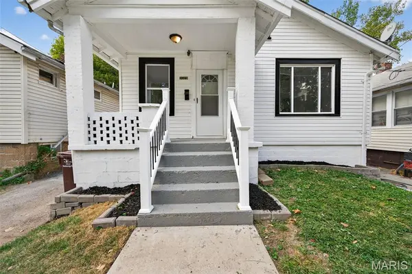 3329 Dix AVE, Breckenridge Hills, MO 63114