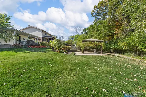 2505 Alcarol DR, Fenton, MO 63026