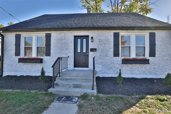 120 E Crestview DR,  Columbia,  IL 62236