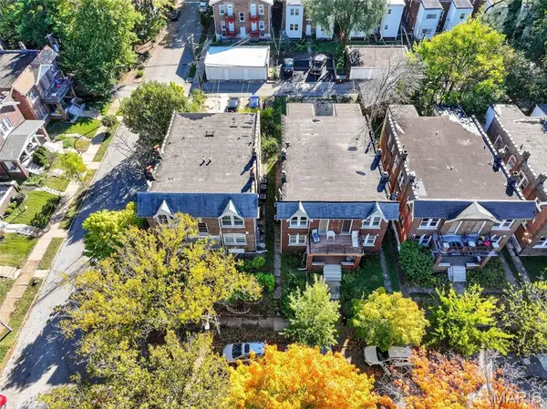 2100 Portis AVE, St Louis, MO 63110