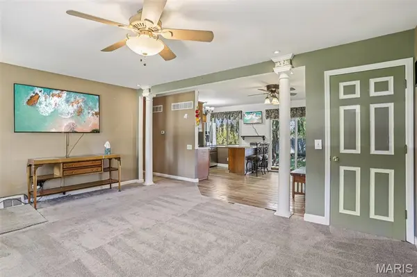59 Huck Finn DR, St Charles, MO 63303