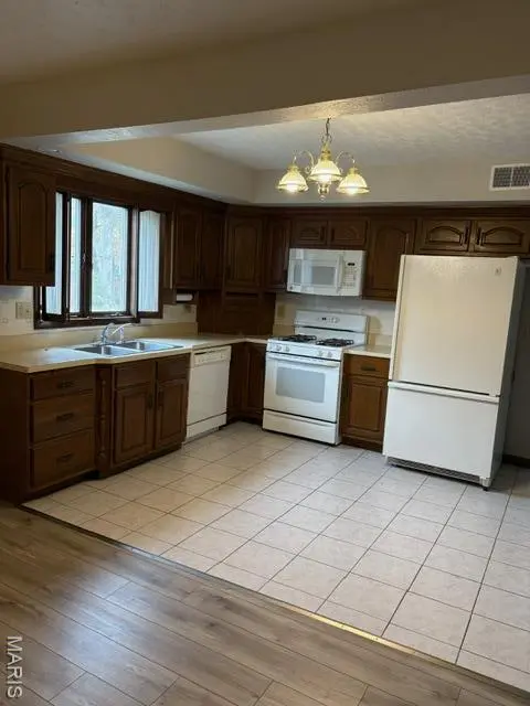 99 W Elm ST, Aviston, IL 62216