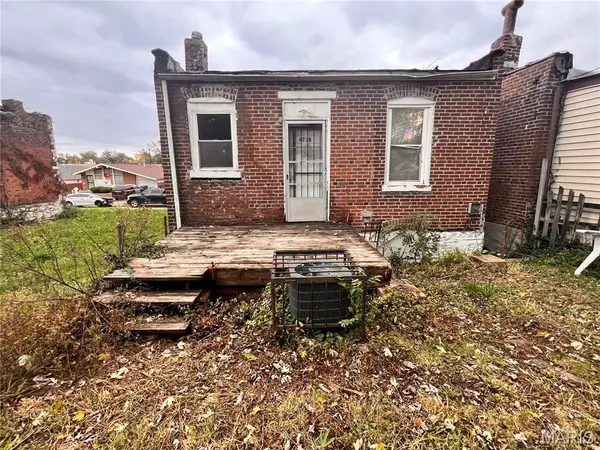 4718 Lexington AVE, St Louis, MO 63115