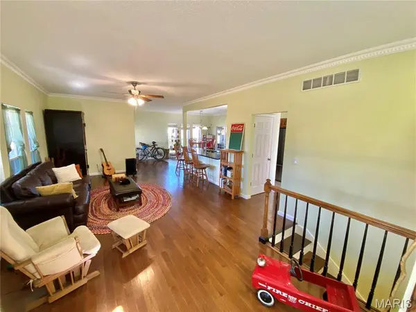 8012 Brickyard Hill RD, Worden, IL 62097