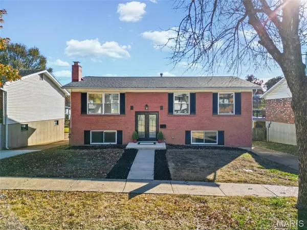 8980 Dana CT, St Louis, MO 63123