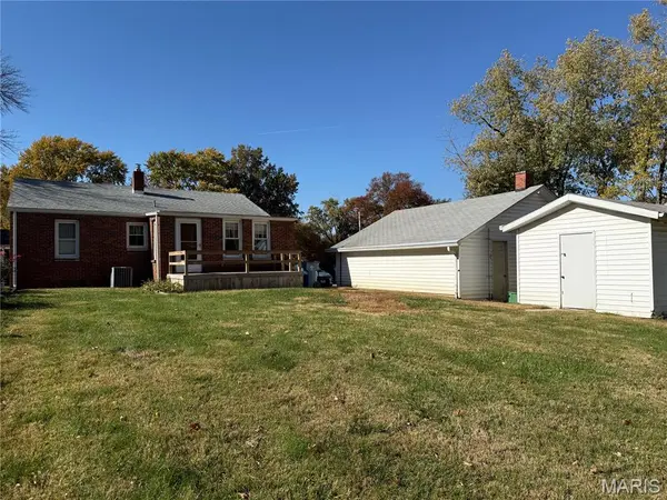 81 N Williams ST, Cottage Hills, IL 62018