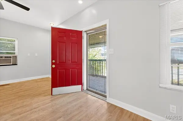6528 Mount AVE, St Louis, MO 63121