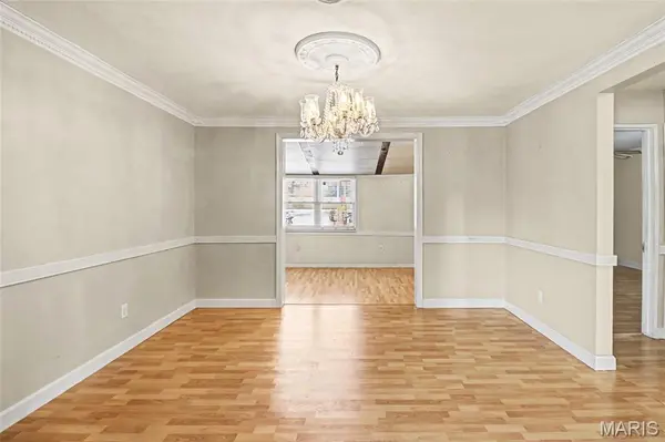 8239 Cadillac LN, St Louis, MO 63134
