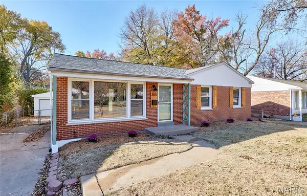 355 Saint Eugene LN, Florissant, MO 63033