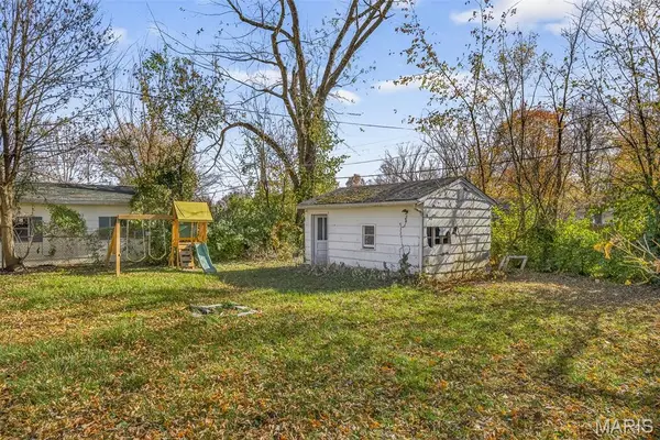 210 Hickory ST, Farmington, MO 63640