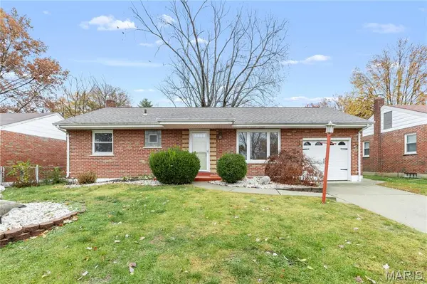 9204 Kit DR, Affton, MO 63123