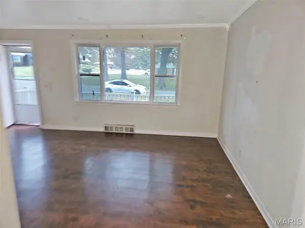 1110 Duenke DR, Bellefontaine Nghbrs, MO 63137