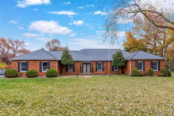 318 Pebble Valley DR, Town And Country, MO 63141