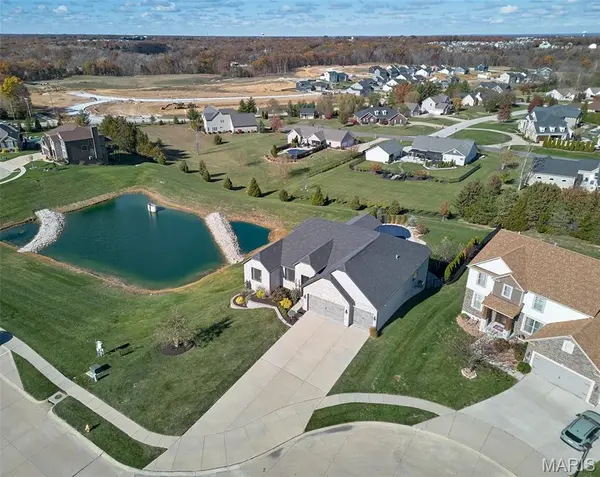 487 Cambridge Manor DR, Wentzville, MO 63385