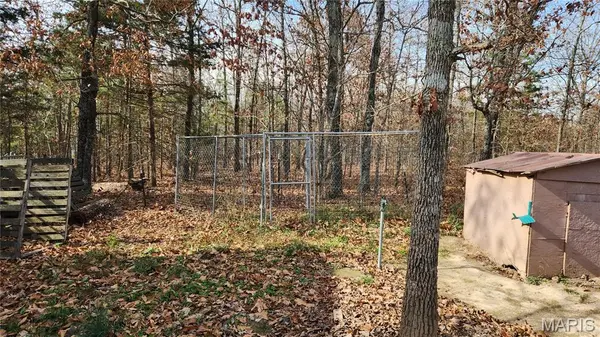 585 Private Lane 601, Licking, MO 65542