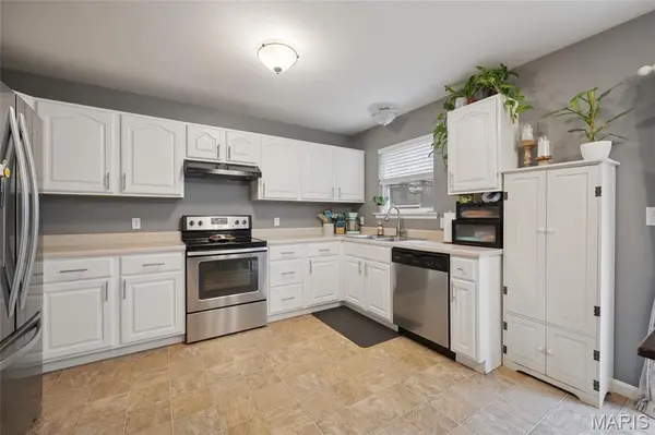 2307 Garden LN, Festus, MO 63028