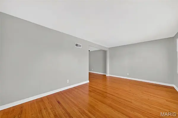 9279 Dell CT, Bellefontaine Nghbrs, MO 63137