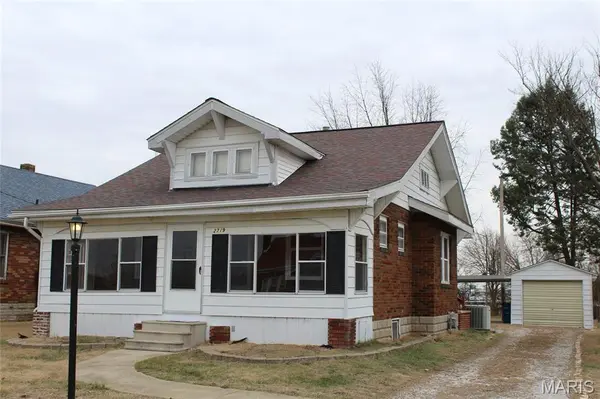 2719 Gerson AVE, Godfrey, IL 62035