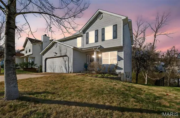 1075 Fenton Park DR, Fenton, MO 63026