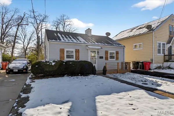 202 Monica DR, Sunset Hills, MO 63127