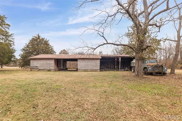 18890 Oakwood LN, Benld, IL 62009