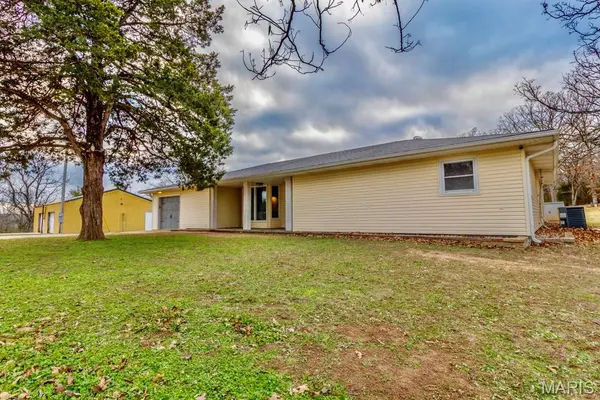 30353 STARLING DR, Stoutland, MO 65567