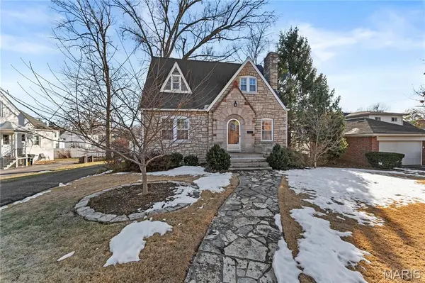 9140 White AVE, Brentwood, MO 63144