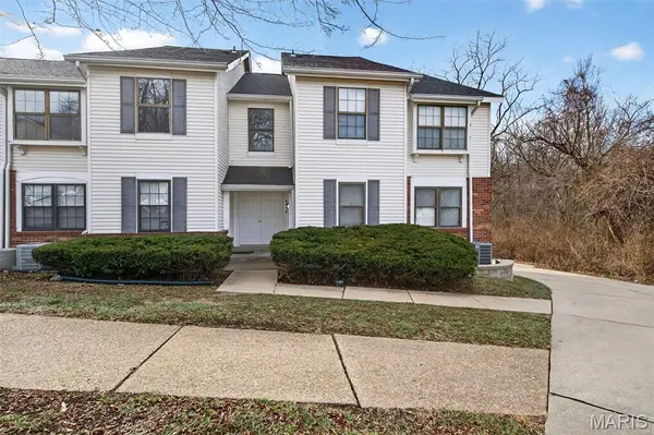 6458 White Cap LN #B, St Louis, MO 63033