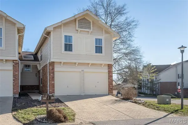 1337 Stone Run DR, Ballwin, MO 63021