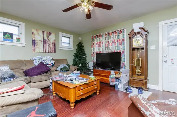 2331 Hood AVE, Overland, MO 63114