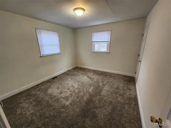 6531 Mount AVE, Hillsdale, MO 63121