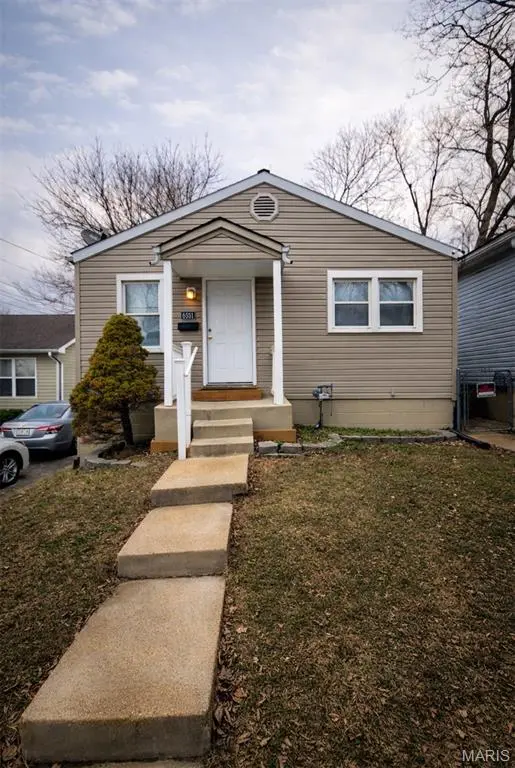 6531 Mount AVE, Hillsdale, MO 63121