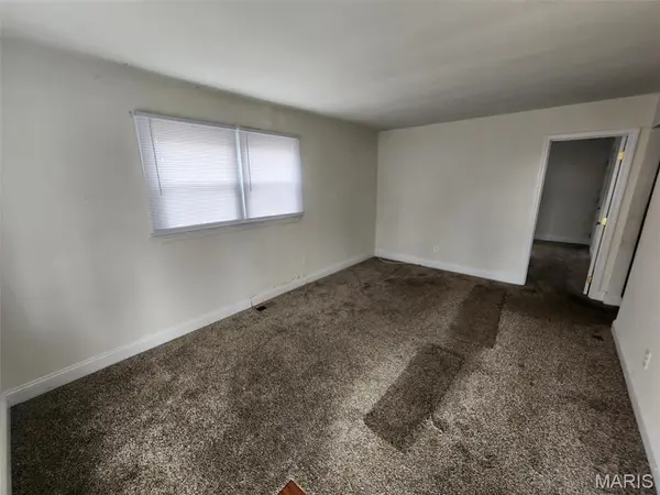 6531 Mount AVE, Hillsdale, MO 63121