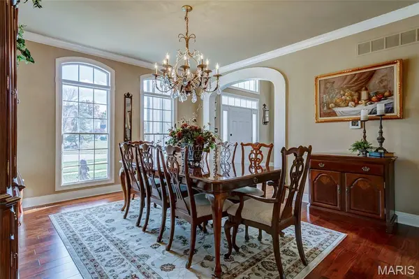 2109 Saddlebred CT, Chesterfield, MO 63005