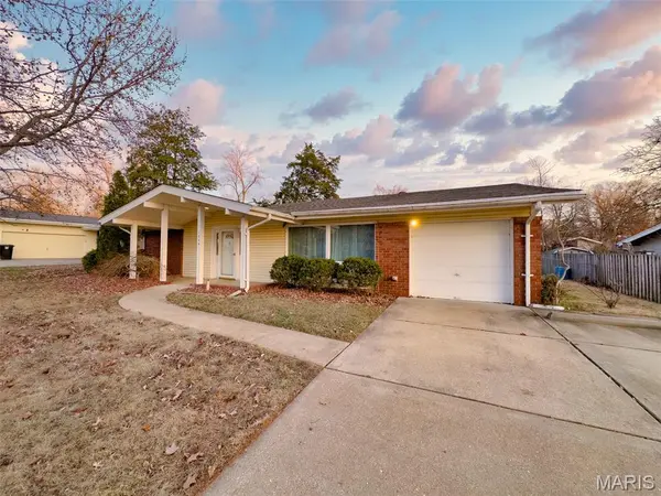 1640 Rathford DR, St Louis, MO 63146