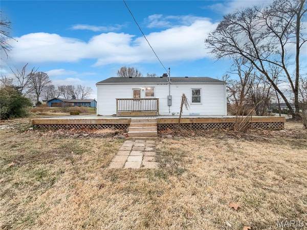 614 Barton LN, Ballwin, MO 63021