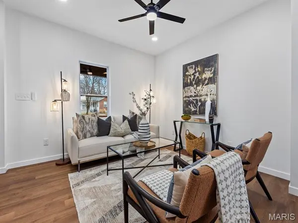 6634 Chamberlain AVE, University City, MO 63130