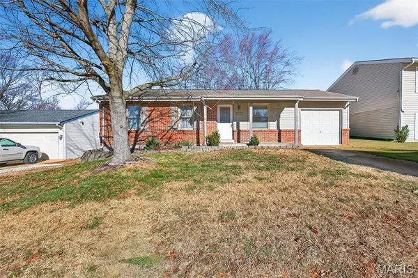 5409 Winthrop DR, High Ridge, MO 63049