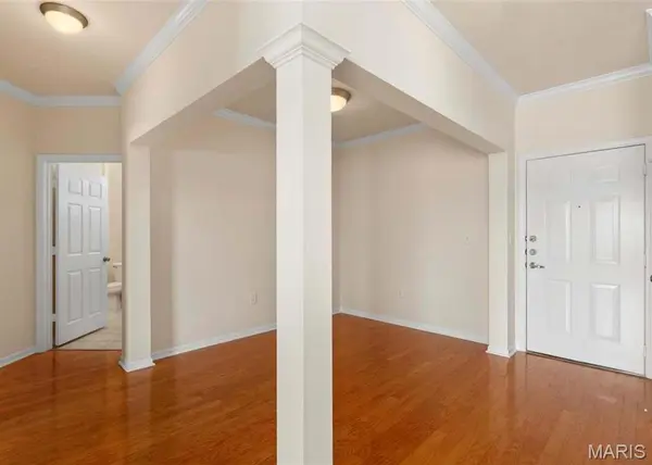 1270 Strassner DR #3408, Brentwood, MO 63144